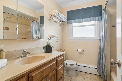 Tiny photo for 331 S Rammer Avenue, Arlington Heights, IL 60004 (MLS # 12570711)