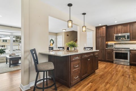 Tiny photo for 331 S Rammer Avenue, Arlington Heights, IL 60004 (MLS # 12570711)