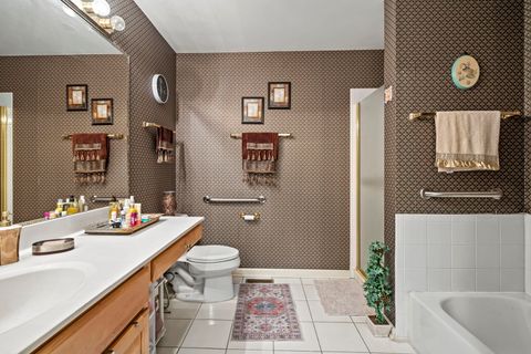 Tiny photo for 6725 N Cicero Avenue, Lincolnwood, IL 60712 (MLS # 12479955)