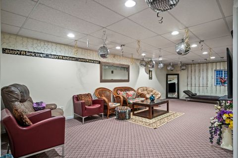 Tiny photo for 6725 N Cicero Avenue, Lincolnwood, IL 60712 (MLS # 12479955)