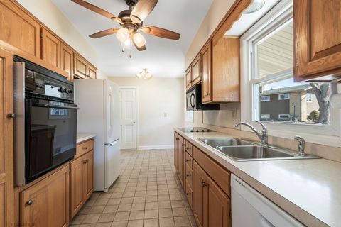 Tiny photo for 457 N Comfort Lane, Palatine, IL 60067 (MLS # 12583598)