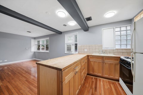 Tiny photo for 7208 Oak Avenue #1SW, River Forest, IL 60305 (MLS # 12790468)