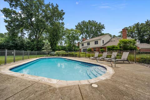 Tiny photo for 455 Rockefeller Road, Lake Forest, IL 60045 (MLS # 12709940)