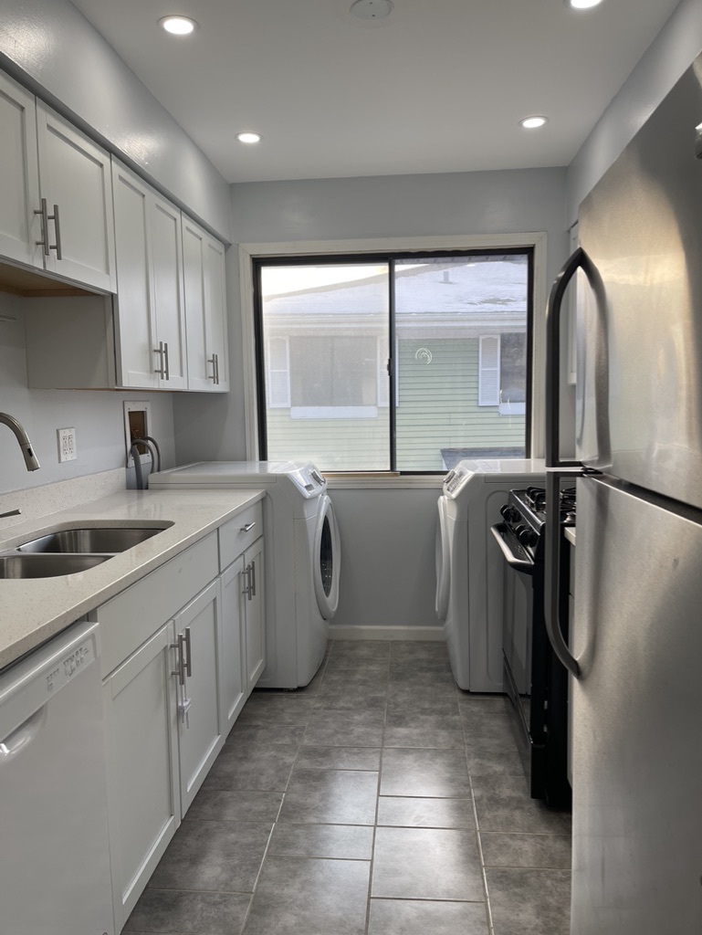 1475 Sacramento Drive 1475