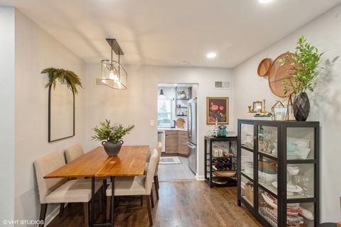 Tiny photo for 208 South Boulevard #D, Evanston, IL 60202 (MLS # 12592611)
