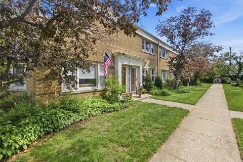 Photo of 208 South Boulevard #D, Evanston, IL 60202 (MLS # 12592611)