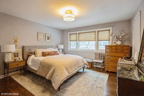 Tiny photo for 208 South Boulevard #D, Evanston, IL 60202 (MLS # 12592611)