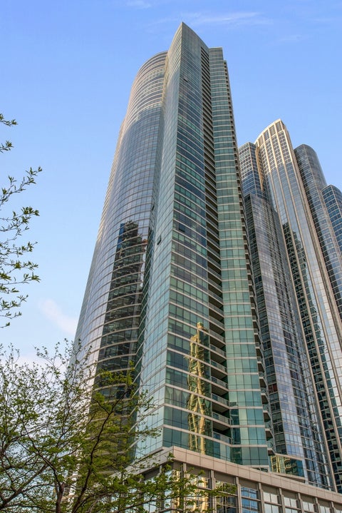 Photo of 1201 S Prairie Avenue #3605, Chicago, IL 60605 (MLS # 12747001)