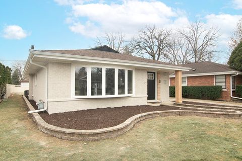 A home in Park Ridge