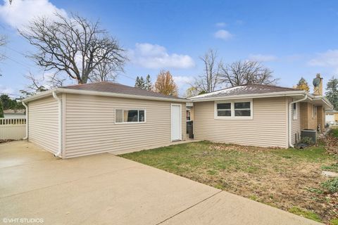 A home in Park Ridge