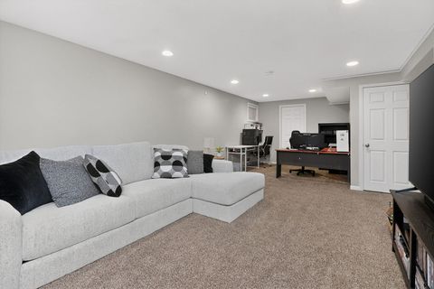 Tiny photo for 4781 Highwood Lane, Lake In The Hills, IL 60156 (MLS # 12535963)