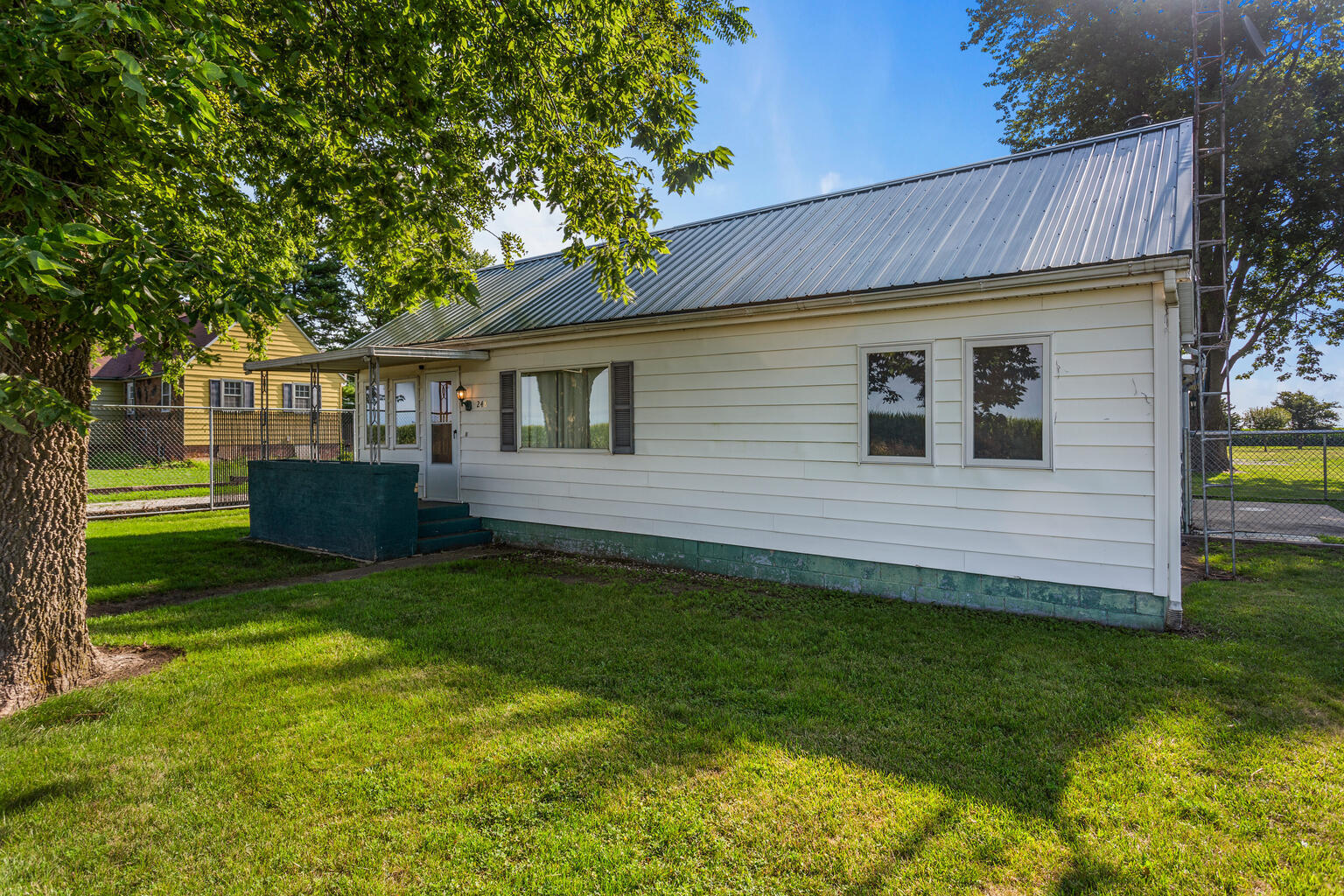 248 N County Road 1275E Road
