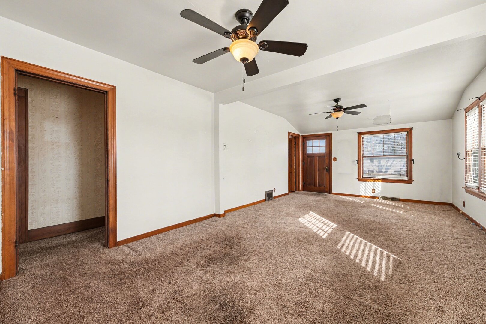 17858 Ridgewood Avenue