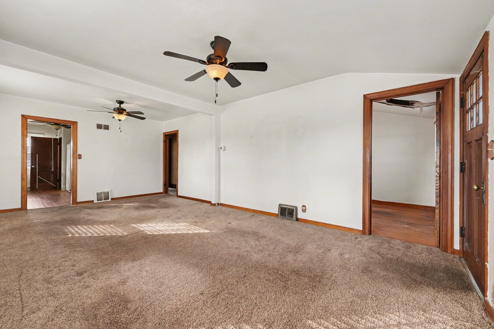 17858 Ridgewood Avenue