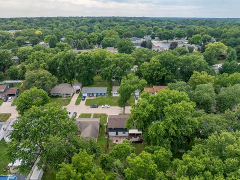 Tiny photo for 1717 Fairmeadows Drive, Bettendorf, IA 52722 (MLS # 12719591)