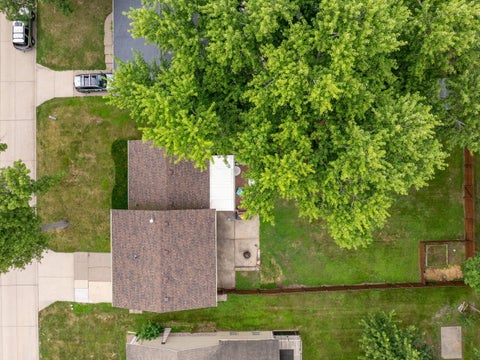 Tiny photo for 1717 Fairmeadows Drive, Bettendorf, IA 52722 (MLS # 12719591)