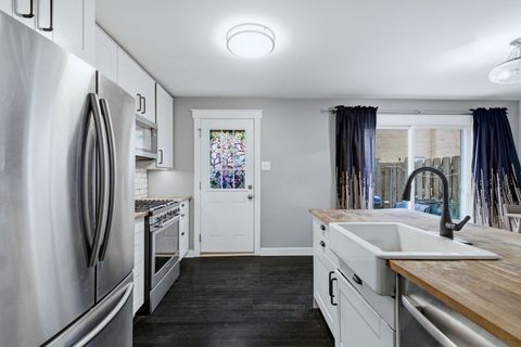 Tiny photo for 200 Linn Court #C, North Aurora, IL 60542 (MLS # 12576795)