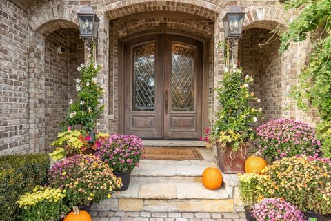 Tiny photo for 561 W 58th Street, Hinsdale, IL 60521 (MLS # 12511280)