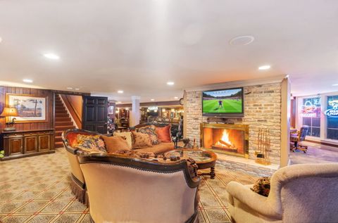 Tiny photo for 561 W 58th Street, Hinsdale, IL 60521 (MLS # 12511280)