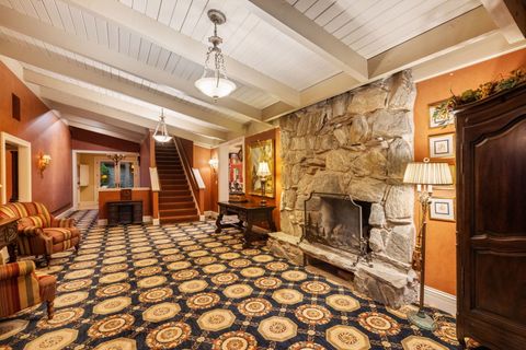 Tiny photo for 561 W 58th Street, Hinsdale, IL 60521 (MLS # 12511280)