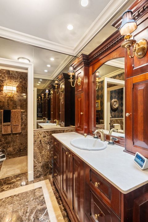 Tiny photo for 561 W 58th Street, Hinsdale, IL 60521 (MLS # 12511280)