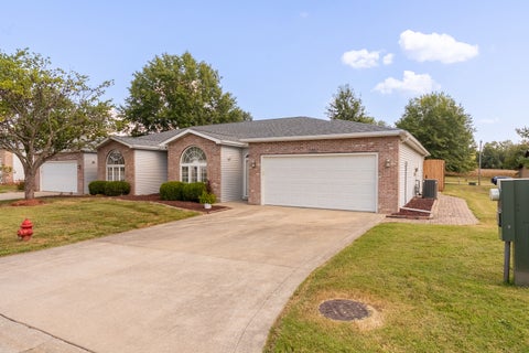 Tiny photo for 1017 Villa Court, Carbondale, IL 62901 (MLS # 12752219)