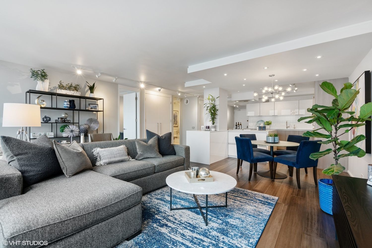 200 E Delaware Place 32B