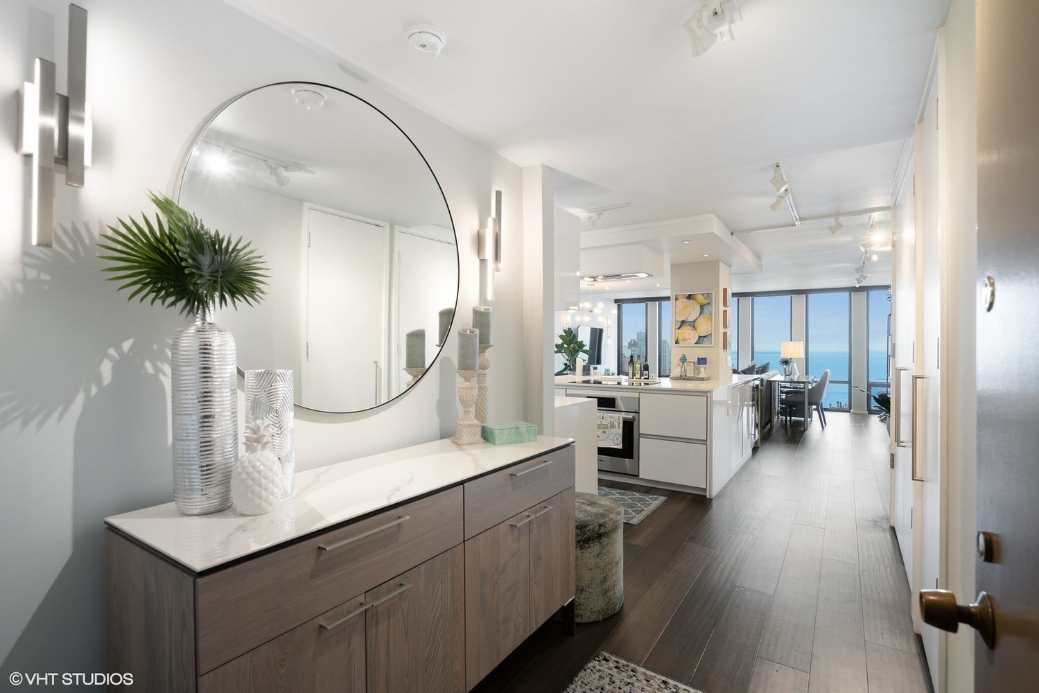 200 E Delaware Place 32B