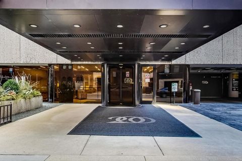 200 E Delaware Place 32B Chicago IL 60611