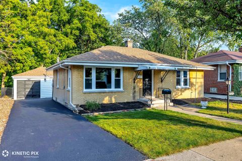 Photo of 1521 N Hillside Avenue, Berkeley, IL 60163 (MLS # 12485740)