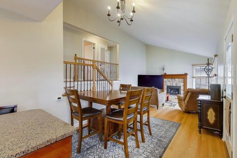 Tiny photo for 713 S William Street, Mount Prospect, IL 60056 (MLS # 12571893)