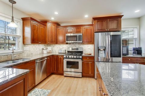 Tiny photo for 713 S William Street, Mount Prospect, IL 60056 (MLS # 12571893)