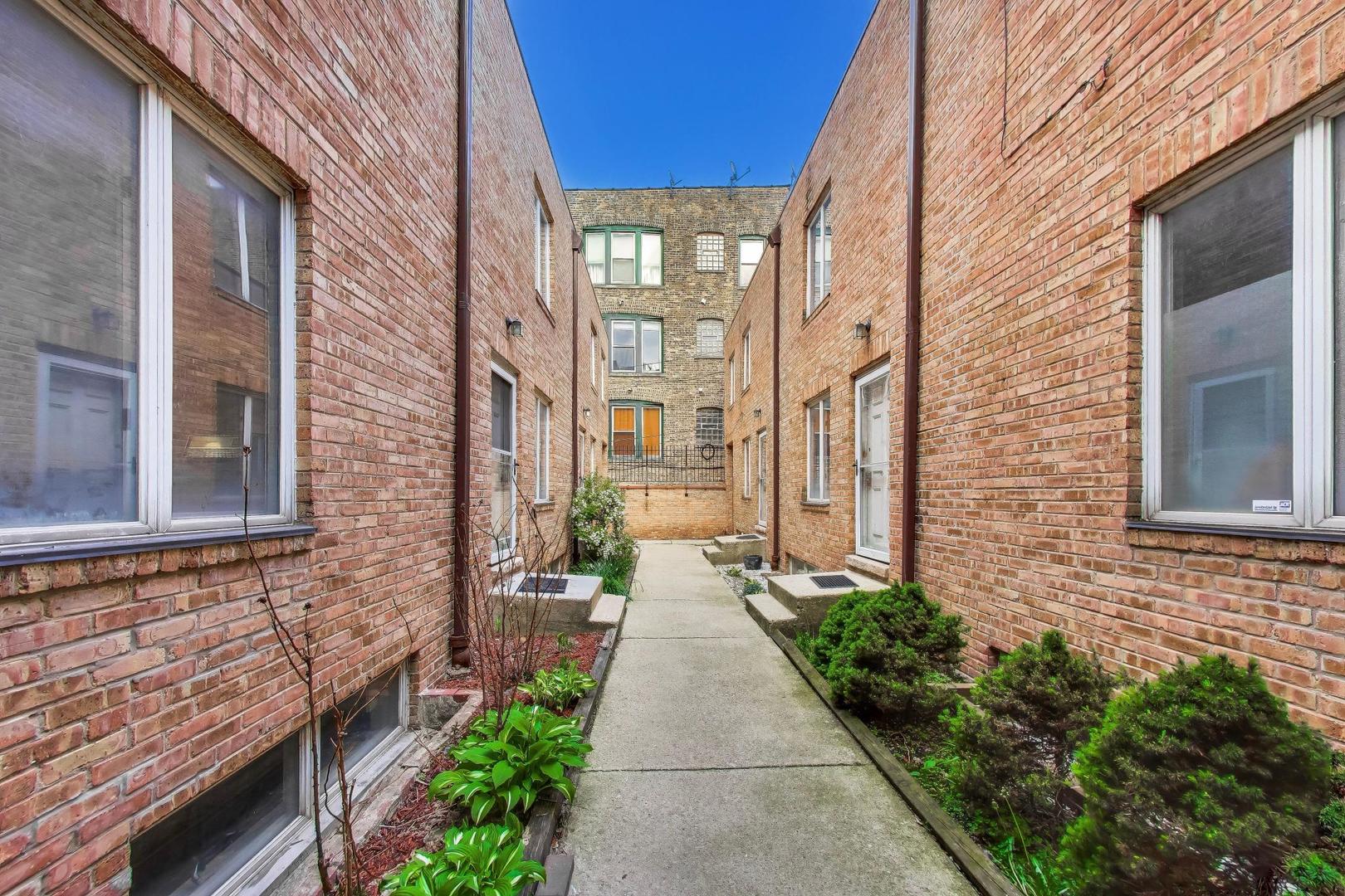 858 W Ainslie Street 858A