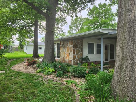Tiny photo for 211 E Depew Street, Odin, IL 62870 (MLS # 12649804)