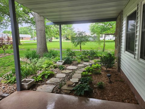 Tiny photo for 211 E Depew Street, Odin, IL 62870 (MLS # 12649804)