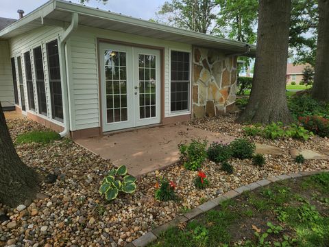 Tiny photo for 211 E Depew Street, Odin, IL 62870 (MLS # 12649804)
