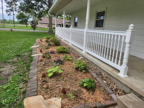 Tiny photo for 211 E Depew Street, Odin, IL 62870 (MLS # 12649804)