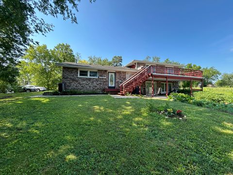 Tiny photo for 194 S Collins Street, South Elgin, IL 60177 (MLS # 12441306)