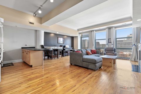 Tiny photo for 165 N Canal Street #1205, Chicago, IL 60606 (MLS # 12689338)