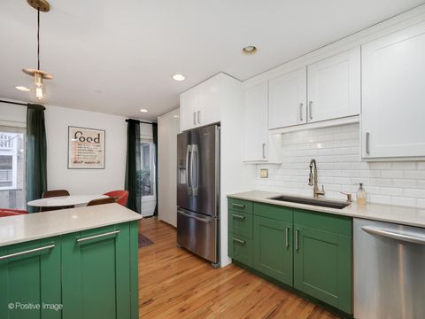 Tiny photo for 1339 N Wolcott Avenue #B, Chicago, IL 60622 (MLS # 12593779)