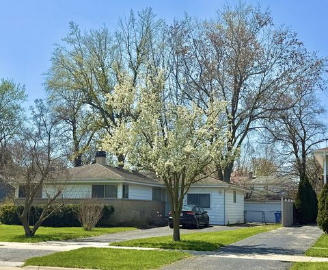 1408 N Burning Bush Lane Mount Prospect IL 60056