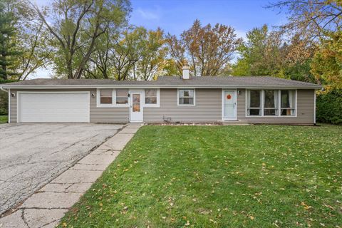 Photo of 26892 N Iride Drive, Mundelein, IL 60060 (MLS # 12501039)