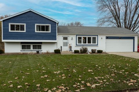 Photo of 612 Silbury Court, McHenry, IL 60050 (MLS # 12679522)
