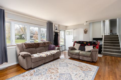 Tiny photo for 612 Silbury Court, McHenry, IL 60050 (MLS # 12679522)