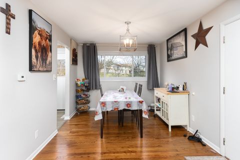 Tiny photo for 612 Silbury Court, McHenry, IL 60050 (MLS # 12679522)