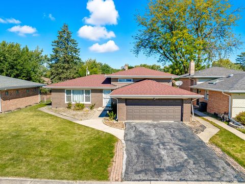 Tiny photo for 452 E 167th Street, South Holland, IL 60473 (MLS # 12586866)