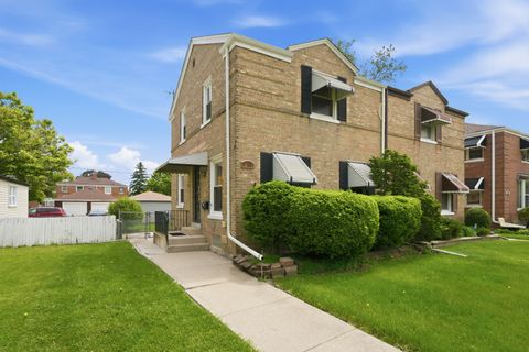 Photo of 1619 N 19th Avenue, Melrose Park, IL 60160 (MLS # 12651055)