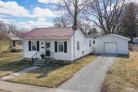 Photo of 431 9TH Street, Lincoln, IL 62656 (MLS # 12567589)