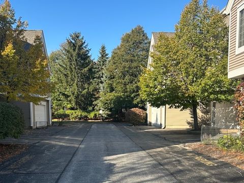 Tiny photo for 2358 TWILIGHT Drive, Aurora, IL 60503 (MLS # 12509457)