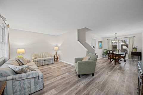 Tiny photo for 267 Timber Hill Road, Buffalo Grove, IL 60089 (MLS # 12557496)